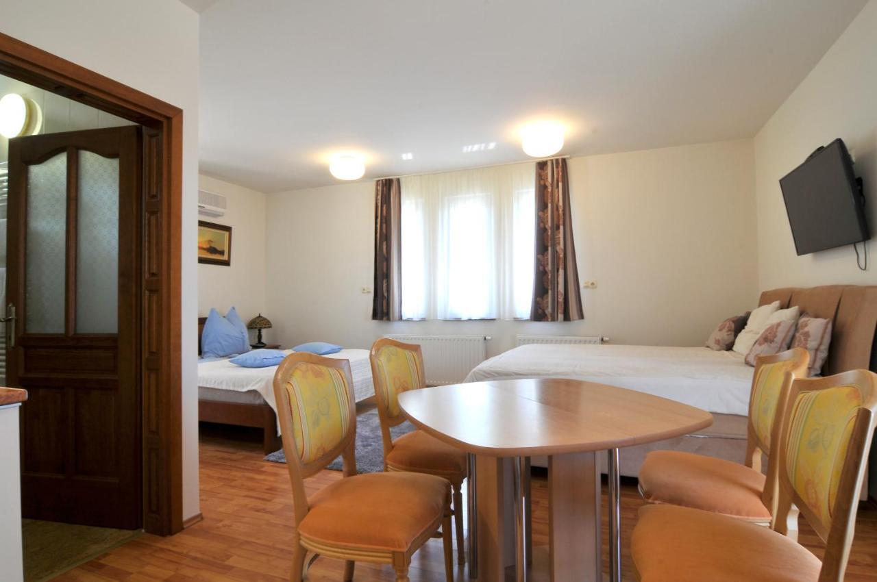 Farkas Apartman Siófok Exteriör bild