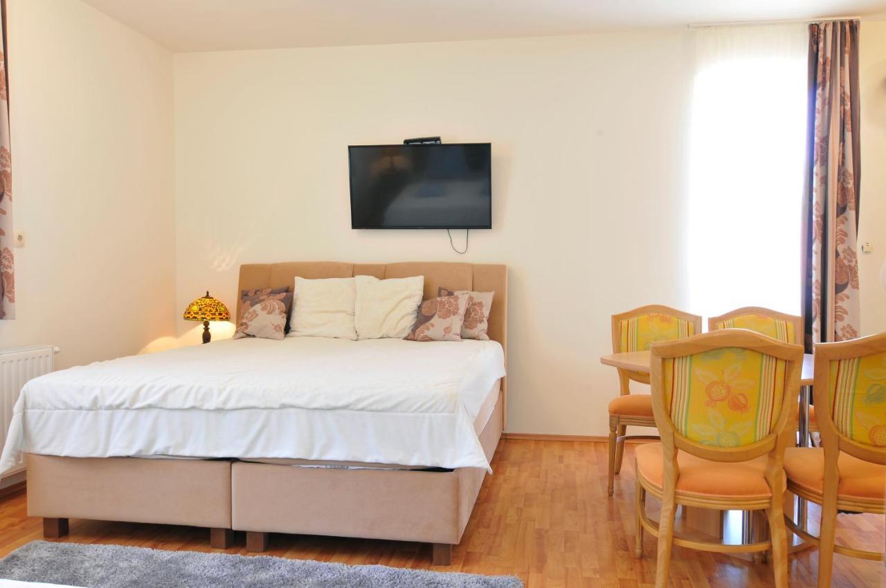 Farkas Apartman Siófok Exteriör bild
