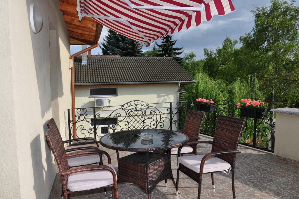 Farkas Apartman Siófok Exteriör bild